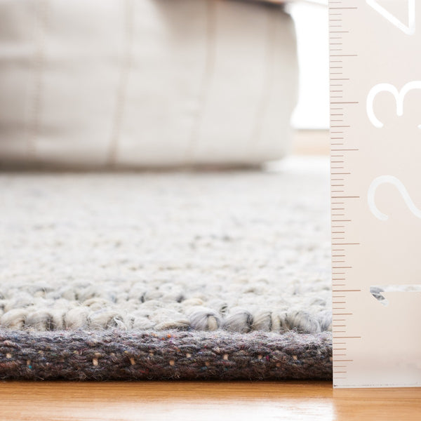 Safavieh Natural Fiber 953 NF953 Hand Woven Natural Fiber Rug Light Blue / Black NF953L-5