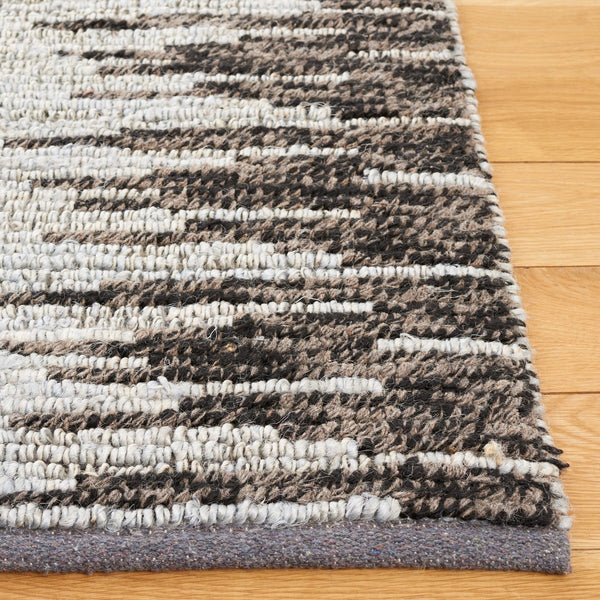 Safavieh Natural Fiber 953 NF953 Hand Woven Natural Fiber Rug Light Blue / Black NF953L-5