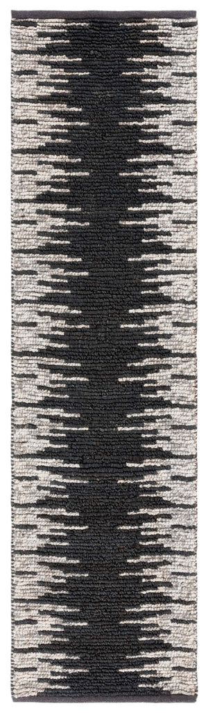 Safavieh Natural Fiber 953 Hand Woven Natural Fiber Rug Black / Beige 2'-3" x 8'