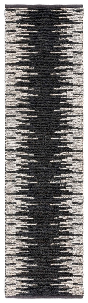 Safavieh Natural Fiber 953 NF953 Hand Woven Natural Fiber Rug Black / Beige NF953Z-5