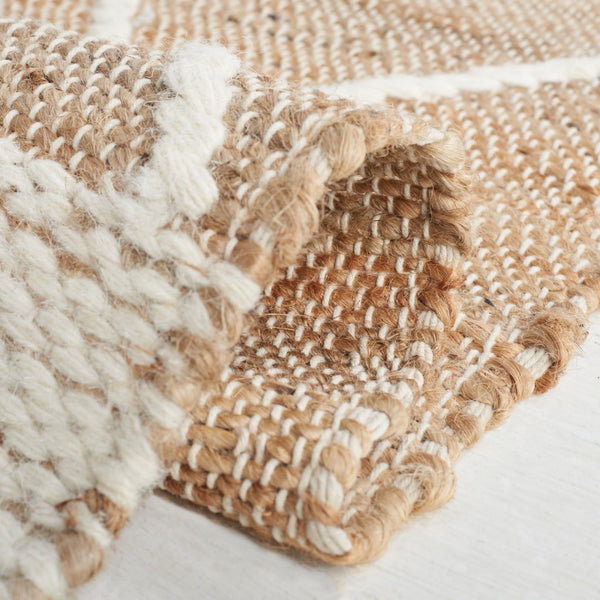 Safavieh Natural Fiber 277 Hand Woven 60% Jute, 20% Wool, 20% Cotton Natural Fiber Rug Natural / Ivory NFB277A-8