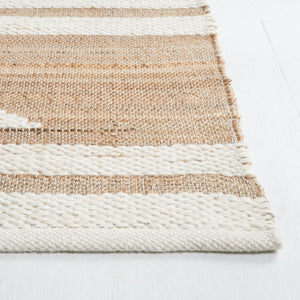 Safavieh Natural Fiber 280 Hand Woven 60% Jute, 20% Wool, 20% Cotton Natural Fiber Rug Natural / Ivory NFB280A-8
