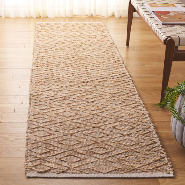 Safavieh Natural Handwoven Area Rug - Sustainable Jute & Cotton Blend With Timeless Diamond Design For Style Natural 60% Jute 40% Cotton Nfb327a-4