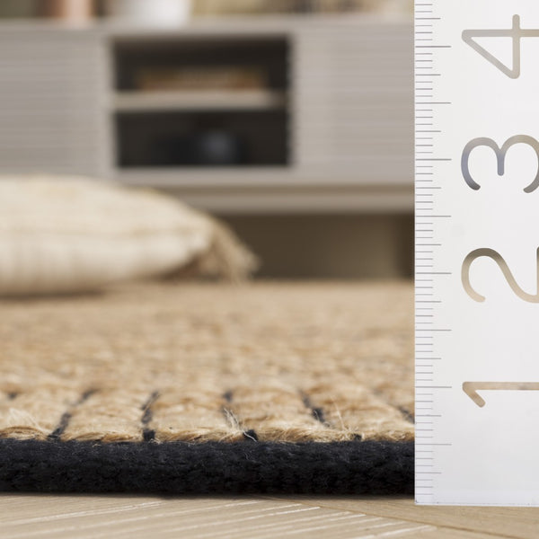 Safavieh Natural Fiber Area Rug - Handwoven Artisan Craftsmanship For Rustic Elegance In Any Space Natural ,Black 60% Jute & 40% Cotton Nfb328z-6