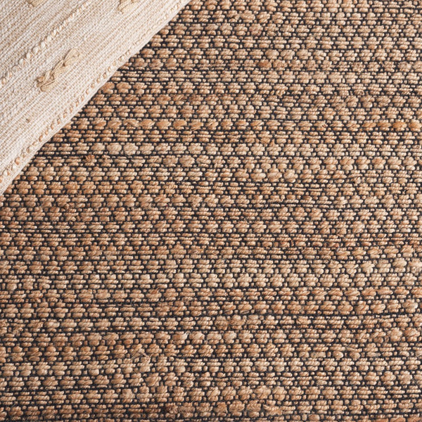 Safavieh Natural Fiber Area Rug - Handwoven Artisan Craftsmanship For Rustic Elegance In Any Space Natural ,Black 60% Jute & 40% Cotton Nfb328z-6