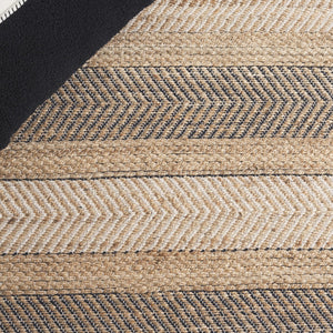 Safavieh Natural Fiber Handwoven Area Rug - Luxurious Jute & Cotton Blend For Elegant Home Décor Style Natural ,Black 60% Jute & 40% Cotton Nfb329z-5