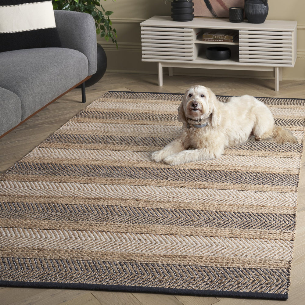 Safavieh Natural Fiber Handwoven Area Rug - Luxurious Jute & Cotton Blend For Elegant Home Décor Style Natural ,Black 60% Jute & 40% Cotton Nfb329z-5