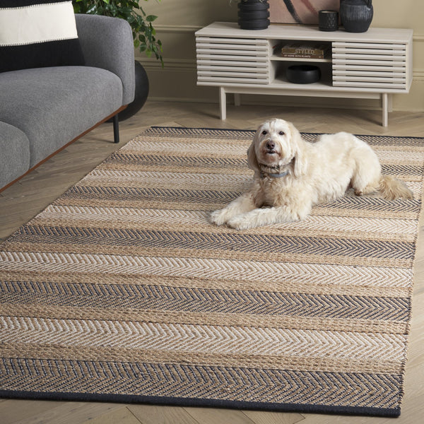 Safavieh Natural Fiber Handwoven Area Rug - Luxurious Jute & Cotton Blend For Elegant Home Décor Style Natural ,Black 60% Jute & 40% Cotton Nfb329z-5