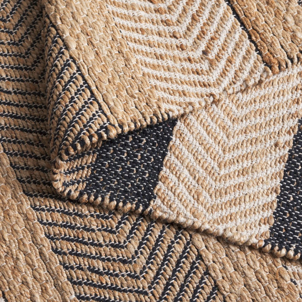 Safavieh Natural Fiber Area Rug - Handwoven Elegance And Comfort In Luxurious Jute And Cotton Blend Design Natural ,Black 60% Jute & 40% Cotton Nfb329z-8