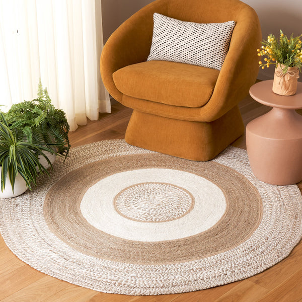 Safavieh Natural Fiber Area Rug - Handwoven 3' Round Jute Rug For Stylish Home Decor And Lasting Durability Natural ,Ivory Jute Nfb532a-5r