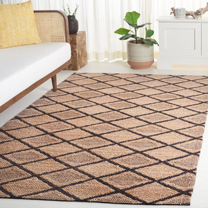 Safavieh Natural Fiber 657a Rug - Elegant Ivory Design, Eco-friendly Jute & Cotton Blend For Timeless Style Natural ,Black 80% Jute 20% Cotton Nfb657z-28