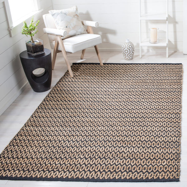 Safavieh Natural Fiber Handwoven Hemp Area Rug – Elegant Timeless Design For Modern Living Spaces Natural ,Black Hemp Nfb701z-10