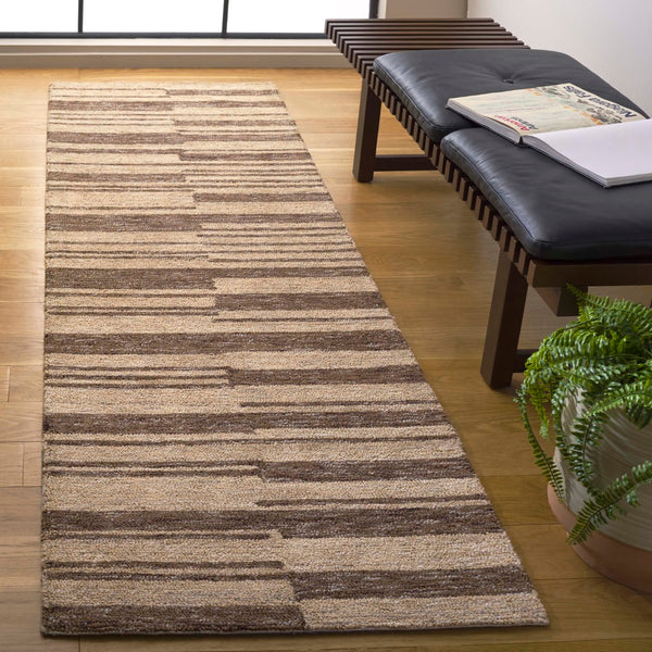 Safavieh Natural Hand-tufted Area Rug In Elegant Striped Pattern – Soft Jute, Wool & Cotton Blend For Cozy Spaces Natural ,Brown 50% Jute 30% Wool 20% Cotton Nfb726t-4