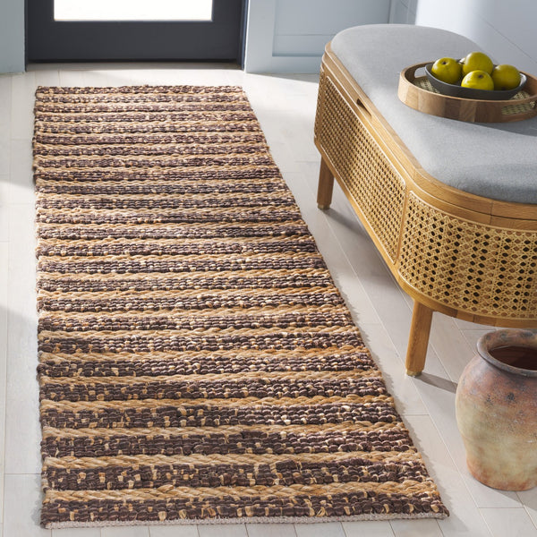 Safavieh Natural Fiber Area Rug - Handcrafted Indian Jute Beauty With Timeless Elegance And Rustic Charm Natural ,Brown Jute Nfb779t-28