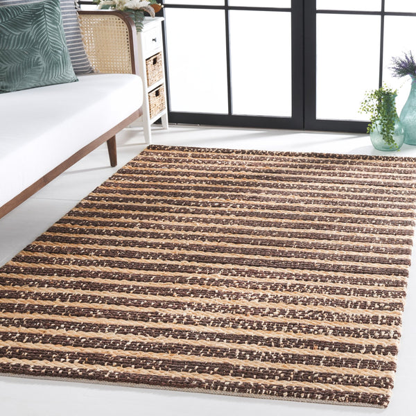 Safavieh Natural Fiber Area Rug - Handcrafted Indian Jute Beauty With Timeless Elegance And Rustic Charm Natural ,Brown Jute Nfb779t-28