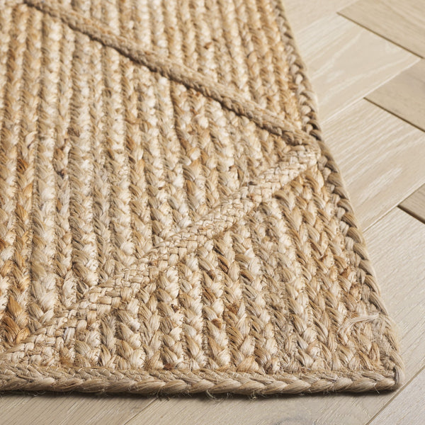 Safavieh Natural Jute Runner Rug - Handwoven Elegance With Earthy Tones For Timeless Home Décor Style Natural Jute Nfb925a-5