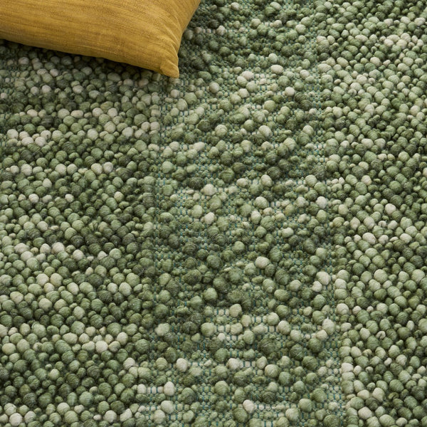 Safavieh Natural Green & Ivory Handwoven Runner — Scandinavian Texture, Low-Profile Wool Blend Durability 2'-3" x 8'-0" NFC106Y-28