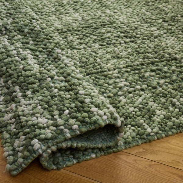 Safavieh Natural Green & Ivory Handwoven Runner — Scandinavian Texture, Low-Profile Wool Blend Durability 2'-3" x 8'-0" NFC106Y-28