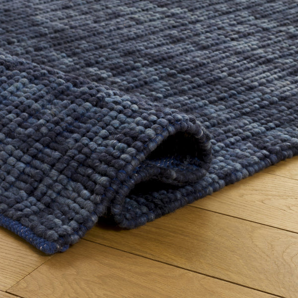 Safavieh Natural Handwoven Navy Area Rug, 6-Foot Round Wool-Cotton Blend, Low-Profile Luxury For Living Spaces 6'-0" x 6'-0" NFC112N-6R