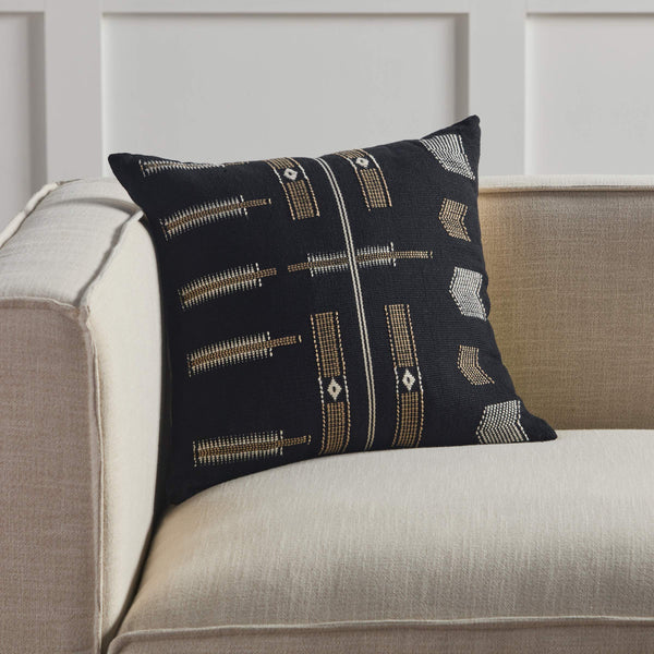 Jaipur Living Jaipur Living Longkhum Handwoven Cotton Tribal Throw Pillow with Heritage Naga Pattern Black Poly Fill PLW103843