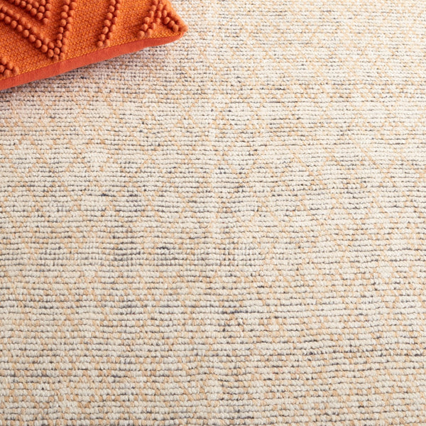 Safavieh Nomad Luxurious Wool-cotton Area Rug - Elegant Beige Ivory Design For Modern Home Décor Beige ,Ivory 70% Wool,30% Cotton Nmd801b-6