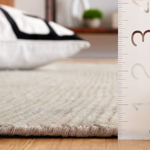 Safavieh Nomad Luxurious Wool-cotton Area Rug - Elegant Beige Ivory Design For Modern Home Décor Grey ,Beige 70% Wool,30% Cotton Nmd801g-8