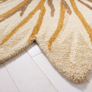 Safavieh Novelty Luxurious Wool And Cotton Area Rug For Elegant Home Décor In Timeless Gold Beige Design Gold ,Beige 80% Wool,20% Cotton With Cotton Backing Nov102d-5r