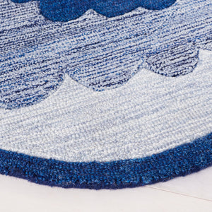 Safavieh Novelty Luxurious Wool And Cotton Rug - Stylish Blue Grey Design For Any Home Decor Style Blue ,Grey 80% Wool,20% Cotton With Cotton Backing Nov103m-3r