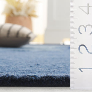 Safavieh Novelty Soft Hand-tufted Area Rug In Luxurious Wool And Viscose Blend For Elegant Home Décor Blue 80% Wool 20% Viscose Nov150m-58s