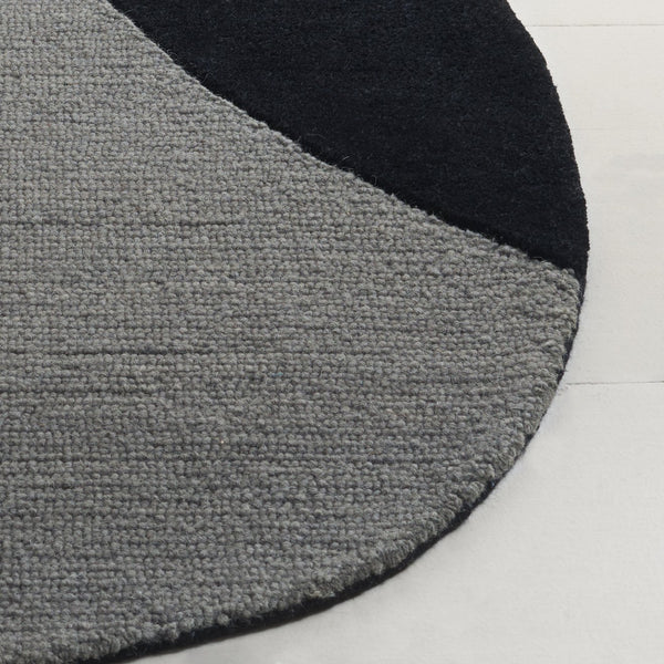 Safavieh Novelty Soft Hand-tufted Area Rug In Luxurious Wool And Viscose Blend For Elegant Home Décor Black ,Grey 80% Wool 20% Viscose Nov150z-58s