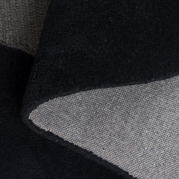 Safavieh Novelty Soft Hand-tufted Area Rug In Luxurious Wool And Viscose Blend For Elegant Home Décor Black ,Grey 80% Wool 20% Viscose Nov150z-58s