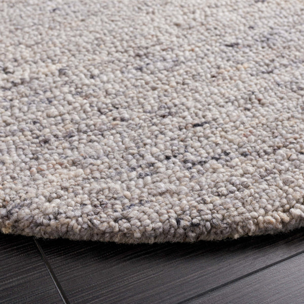 Safavieh Novelty 151 Hand Tufted Geometric Rug IIX Grey / Black NOV151F-55S