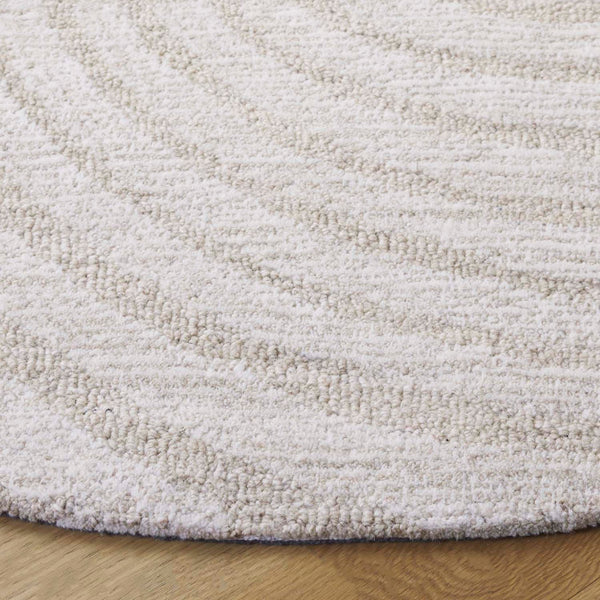 Safavieh Novelty Round Area Rug - Luxurious Wool-cotton Blend With Timeless Elegance And Minimalist Design Beige ,Ivory 80% Wool,20% Cotton Nov201b-4r