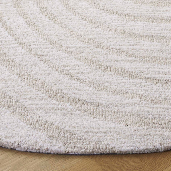 Safavieh Novelty Luxurious Round Area Rug - Durable, Plush, Handcrafted Design For Stylish Home Interiors Beige ,Ivory 80% Wool,20% Cotton Nov201b-6r