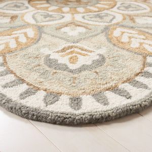 Safavieh Novelty 604 Hand Tufted Tranisitional Rug Ivory / Beige 6' x 6' Round