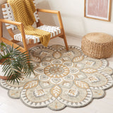 Safavieh Novelty 604 Hand Tufted Tranisitional Rug Ivory / Beige 6' x 6' Round