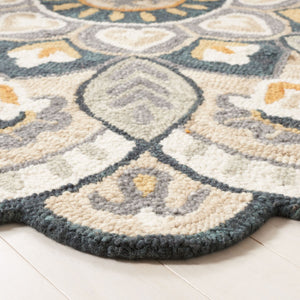 Safavieh Novelty 604 Hand Tufted Tranisitional Rug Beige / Navy 6' x 6' Round