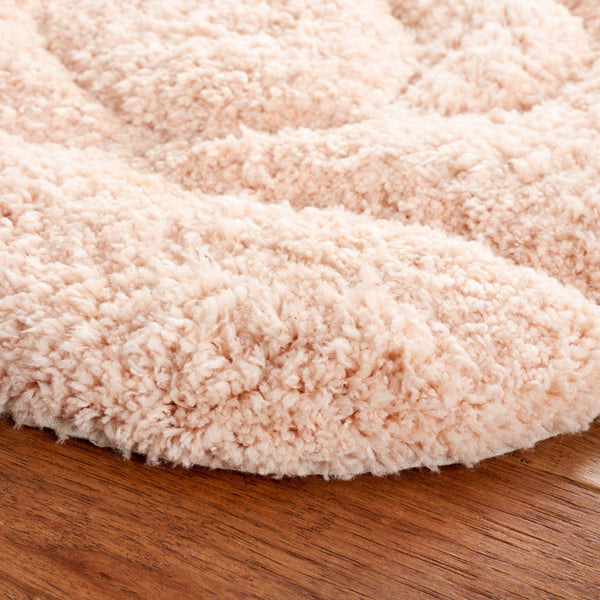 Safavieh Novelty Hand Tufted Area Rug - Exquisite Floral Design, Plush Comfort, Ideal For Cozy Home Decor Blush ,Pink 80% Polyester And 20% Cotton Nov903u-3r