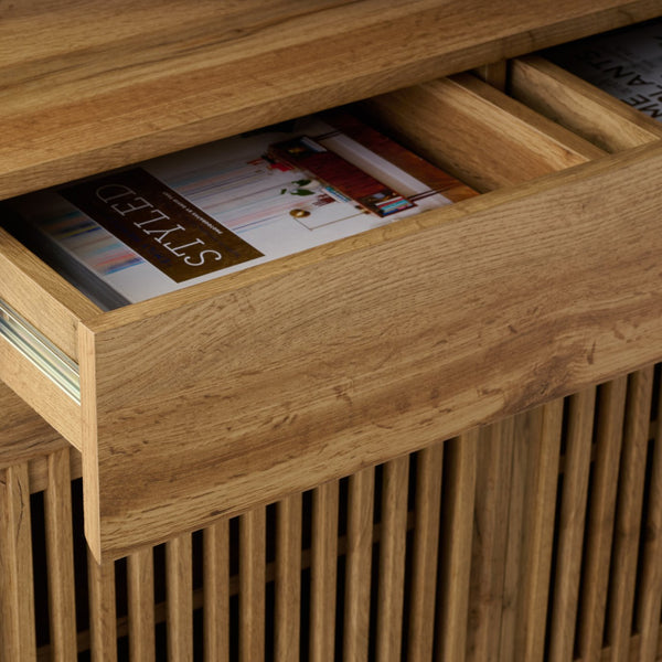 Safavieh Quaid 1 Drawer 2 Door Nightstand In Elegant Walnut Finish For Stylish Bedroom Storage Solutions Oak ,Brass Pb ,Mdf Nst3104c