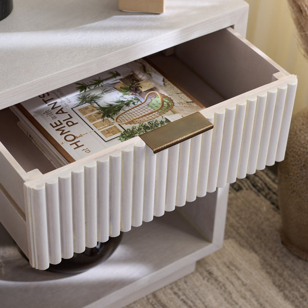 Safavieh Sota Nightstand With 1 Drawer & 1 Shelf - Elegant Wood Veneer Design For Timeless Bedroom Charm White Washed Wood Nst6606a