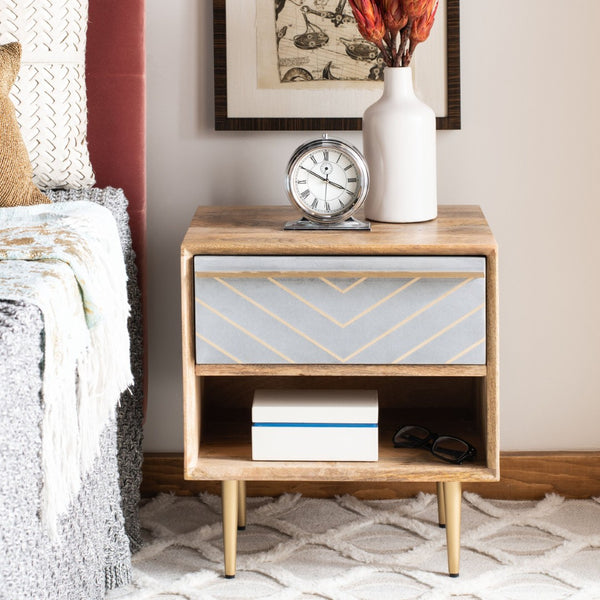 Safavieh Leni Modern Nightstand With Brass Accents – Artisanal Mango Wood, Chic Storage & Stylish Design NST9003A