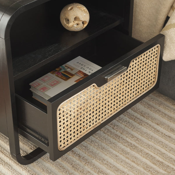 Safavieh Yates Chic 1 Drawer Nightstand With Open Shelf – Modern Storage Solution For Stylish Bedrooms Black / Natural Rattan NST9206A