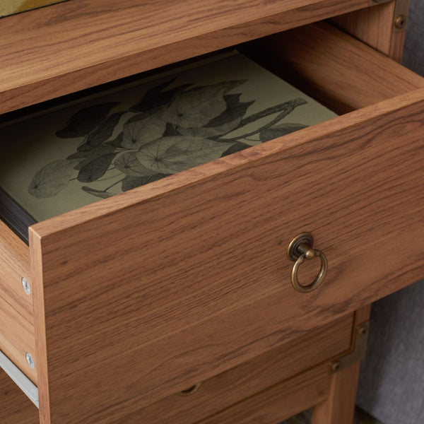 Safavieh Galio Vintage-Inspired Two-Drawer Nightstand With Elegant Gold Hardware And Warm Walnut Finish Oak / Gold NST9600D