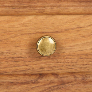 Safavieh Sondra Classic Nightstand With 1 Drawer And Open Shelf For Elegant Bedroom Storage Solutions Oak / Gold NST9609D