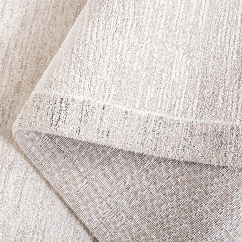 Safavieh Northport Elegant Turkish Area Rug With Luxurious Pile Height For Modern Home Decor Upgrade Ivory ,Grey 55% Polyester,45% Polypropylene Ntp428a-5