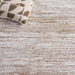Safavieh Northport Contemporary Area Rug – Modern Elegance In Taupe And Ivory For Any Room Decor Taupe ,Ivory 65% Polypropylene,35% Polyester Ntp804e-5