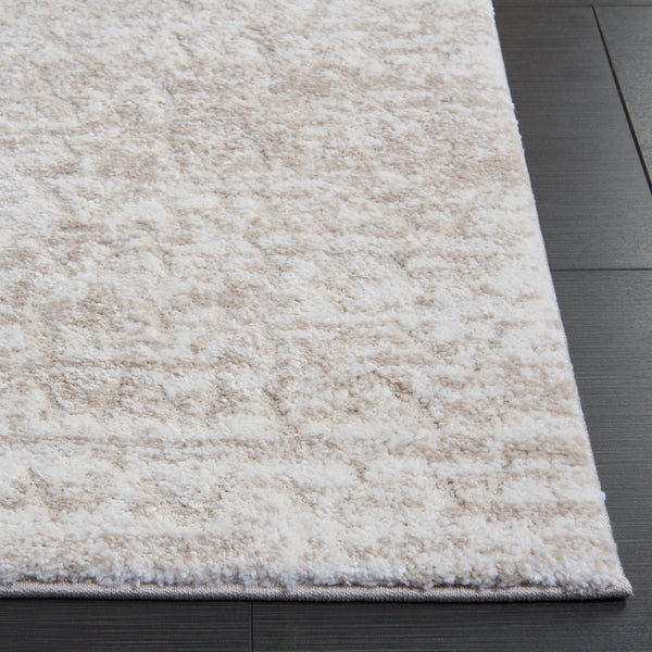 Safavieh Northport Elegant Runner Rug - Contemporary Turkish Design For Hallways, Soft Textures & Durability Beige ,Ivory 65% Polypropylene,35% Polyester Ntp814b-5