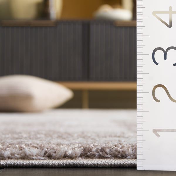 Safavieh Northport Contemporary Runner Rug In Elegant Taupe And Ivory - Ideal For Hallways And High-traffic Areas Taupe ,Ivory 65% Polypropylene,35% Polyester Ntp818e-28