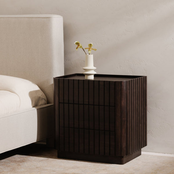 Moe's Home Ichigo Bed - Luxurious Upholstered Design With Supportive Slats For Timeless Comfort And Style Grey Upholstery, 97% Polyester 3% Linen,Wood Frame, Plywood Oa-1002-29-0