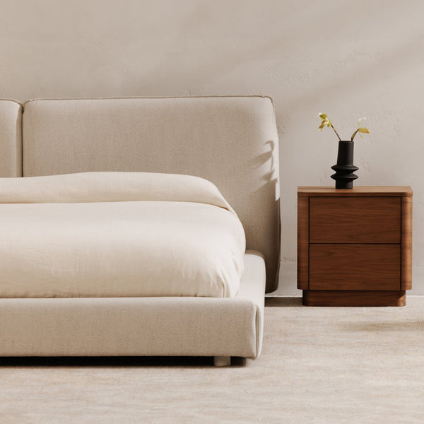 Moe's Home Zeppelin Bed - 70s Inspired Low-slung Design With Floating Base And Plush Foam Headboard Comfort White Upholstery, 97% Polyester,3% Linen,Wood Frame, Plywood Oa-1005-29-0